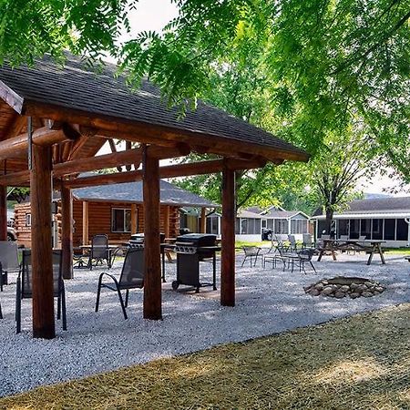 Big River Escape Riverside Cabins Buffalo City Exterior foto