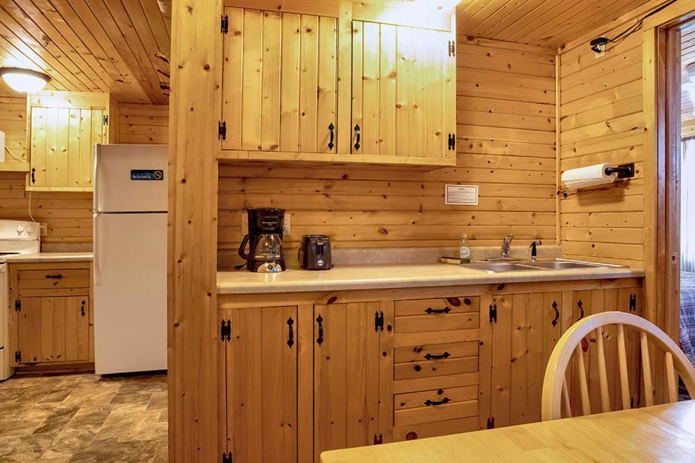 Big River Escape Riverside Cabins Buffalo City Exterior foto