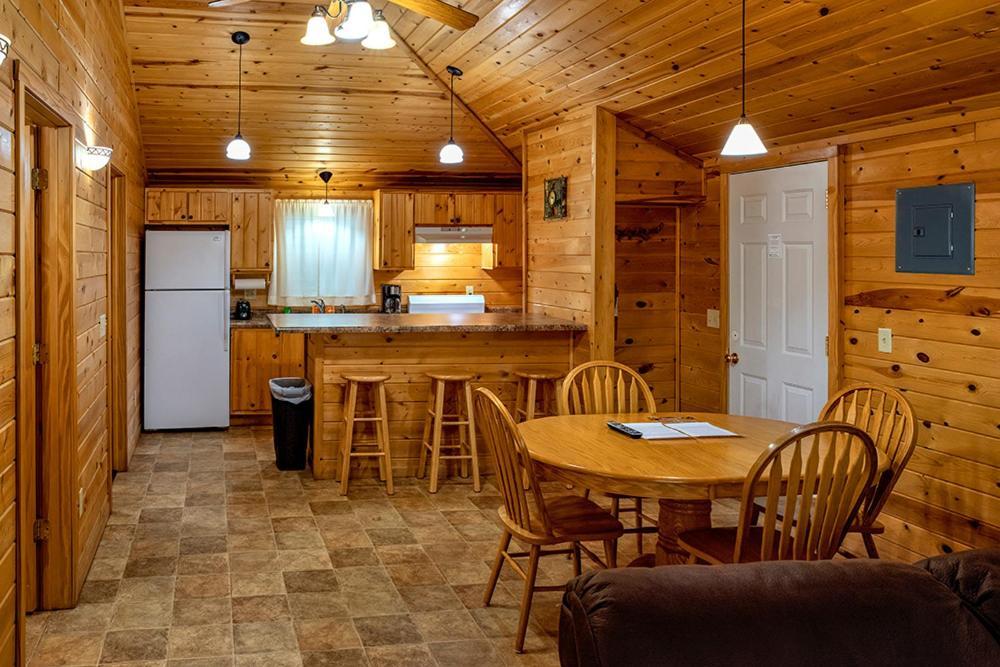 Big River Escape Riverside Cabins Buffalo City Exterior foto